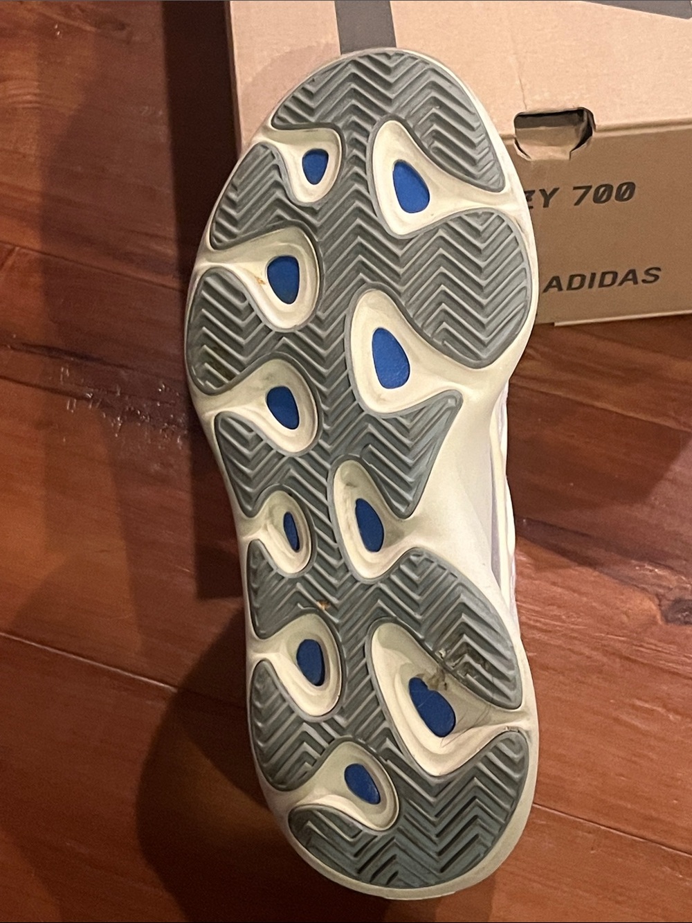 adidas Yeezy 700 V3 Men's Sneakers — Cream & Black - Picture 6 of 6
